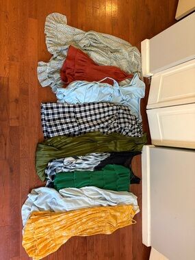 Mixed Women’s Dress Bundle - Assorted Colors